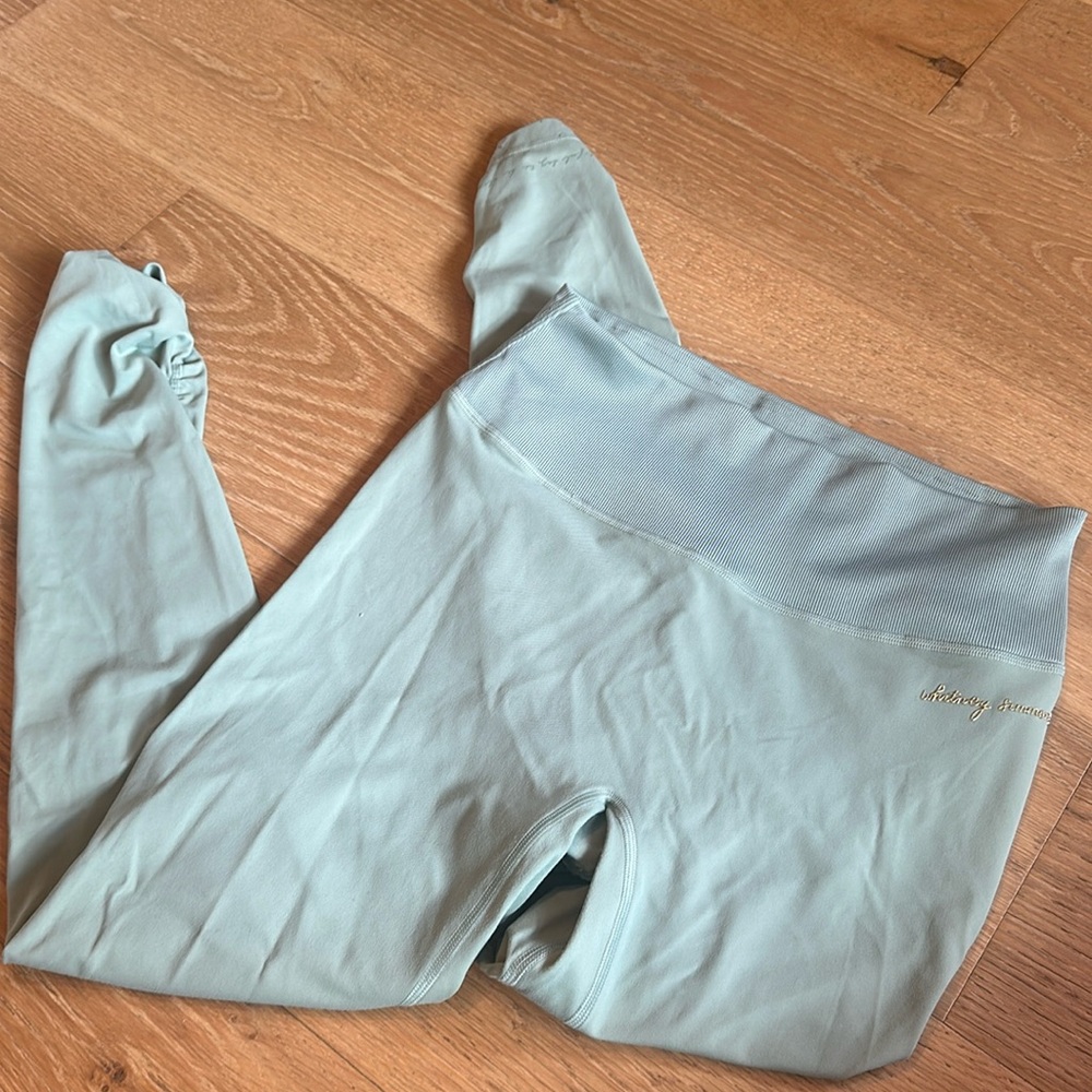Whitney Simmons x Gymshark leggings